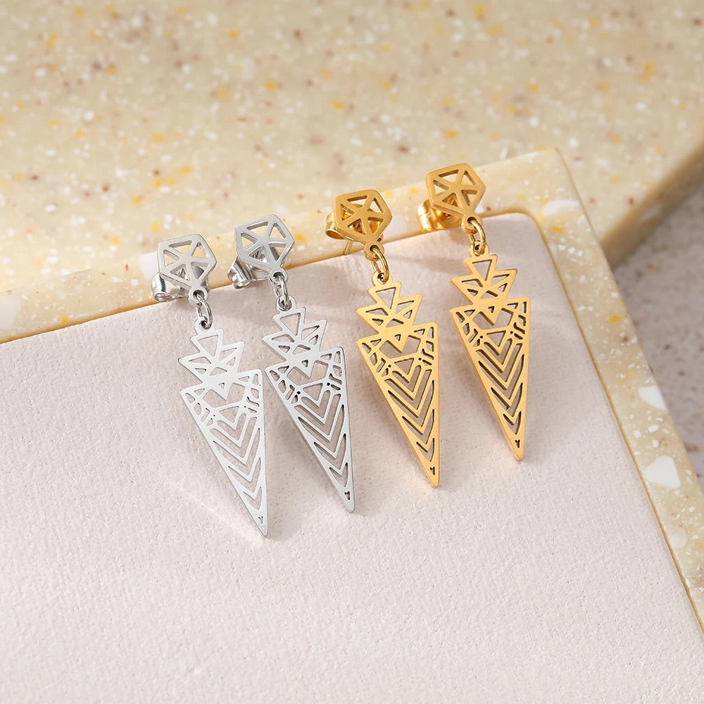 Aretes Triángulos Huecos